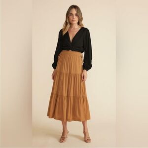 New! MINKPINK Harper twist, crop black top. Size medium